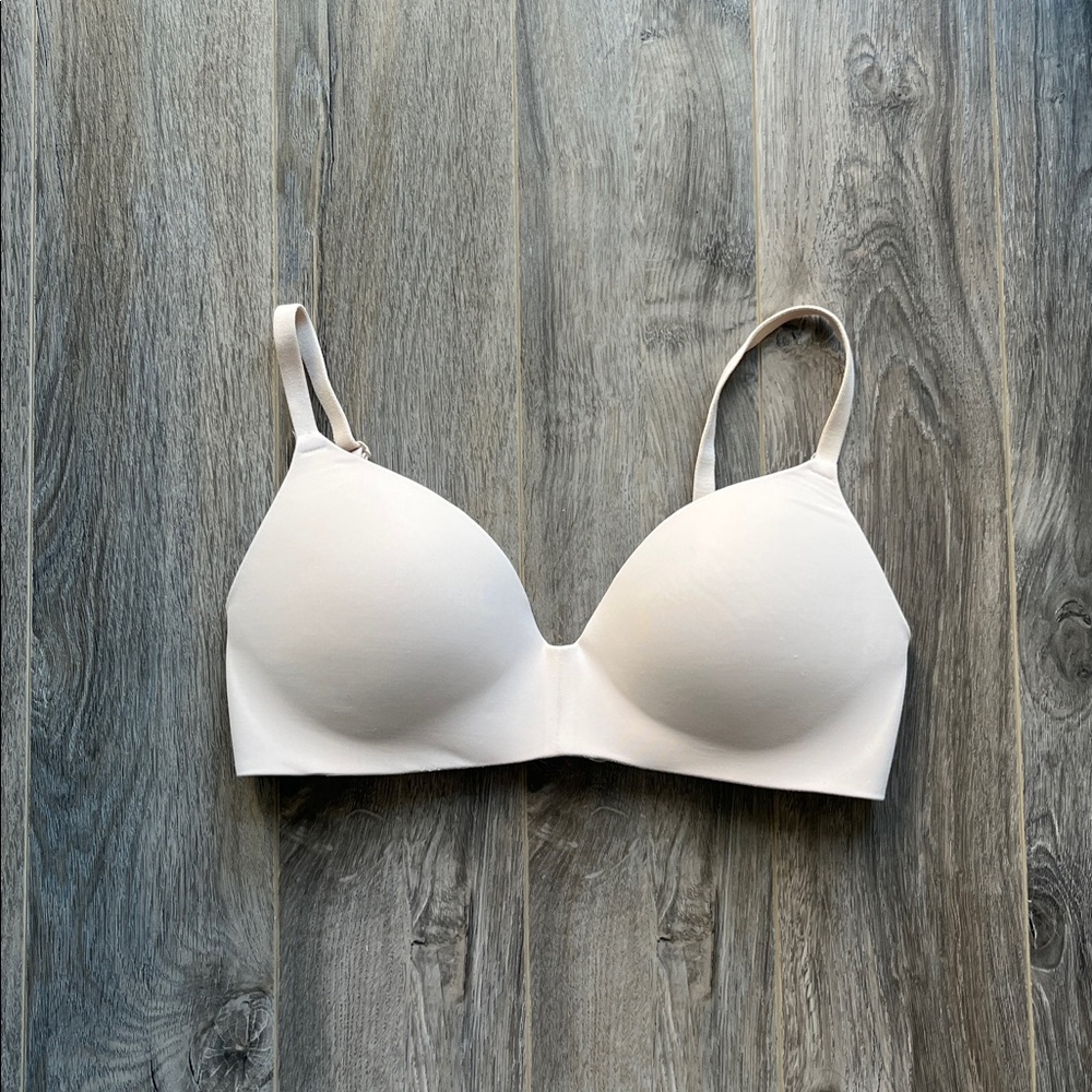 Victoria Secret PINK Nude Wear Everywhere Wireless Push Up Bra
